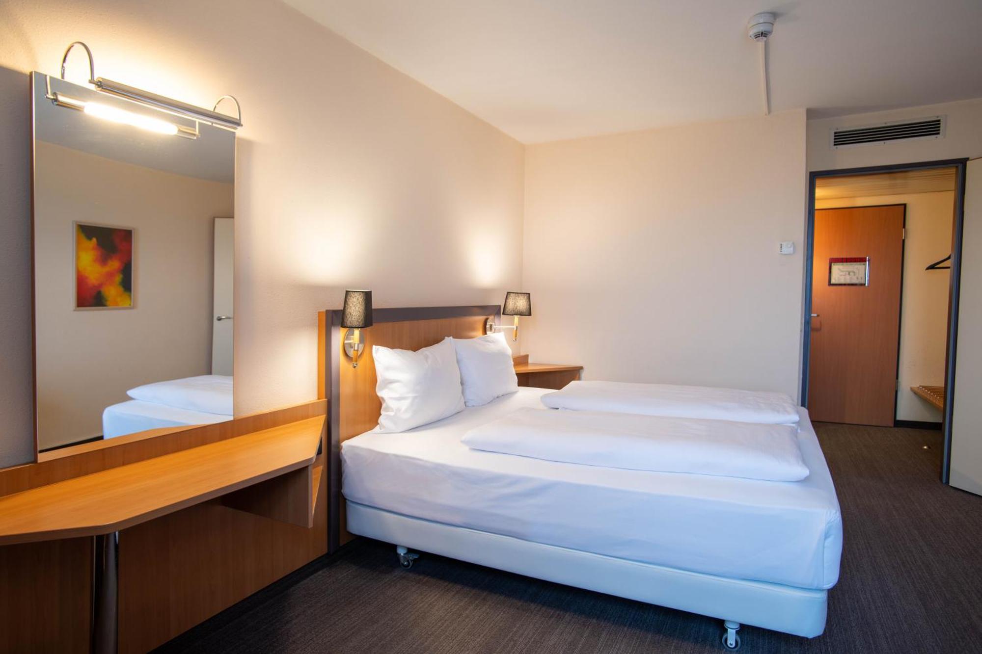 Best Western Conference Airporthotel Frankfurt Moerfelden Экстерьер фото