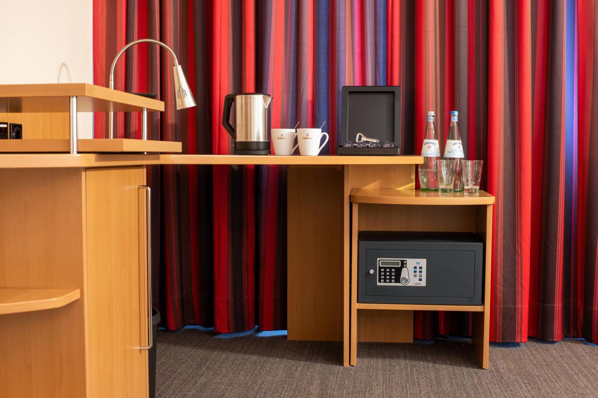 Best Western Conference Airporthotel Frankfurt Moerfelden Экстерьер фото