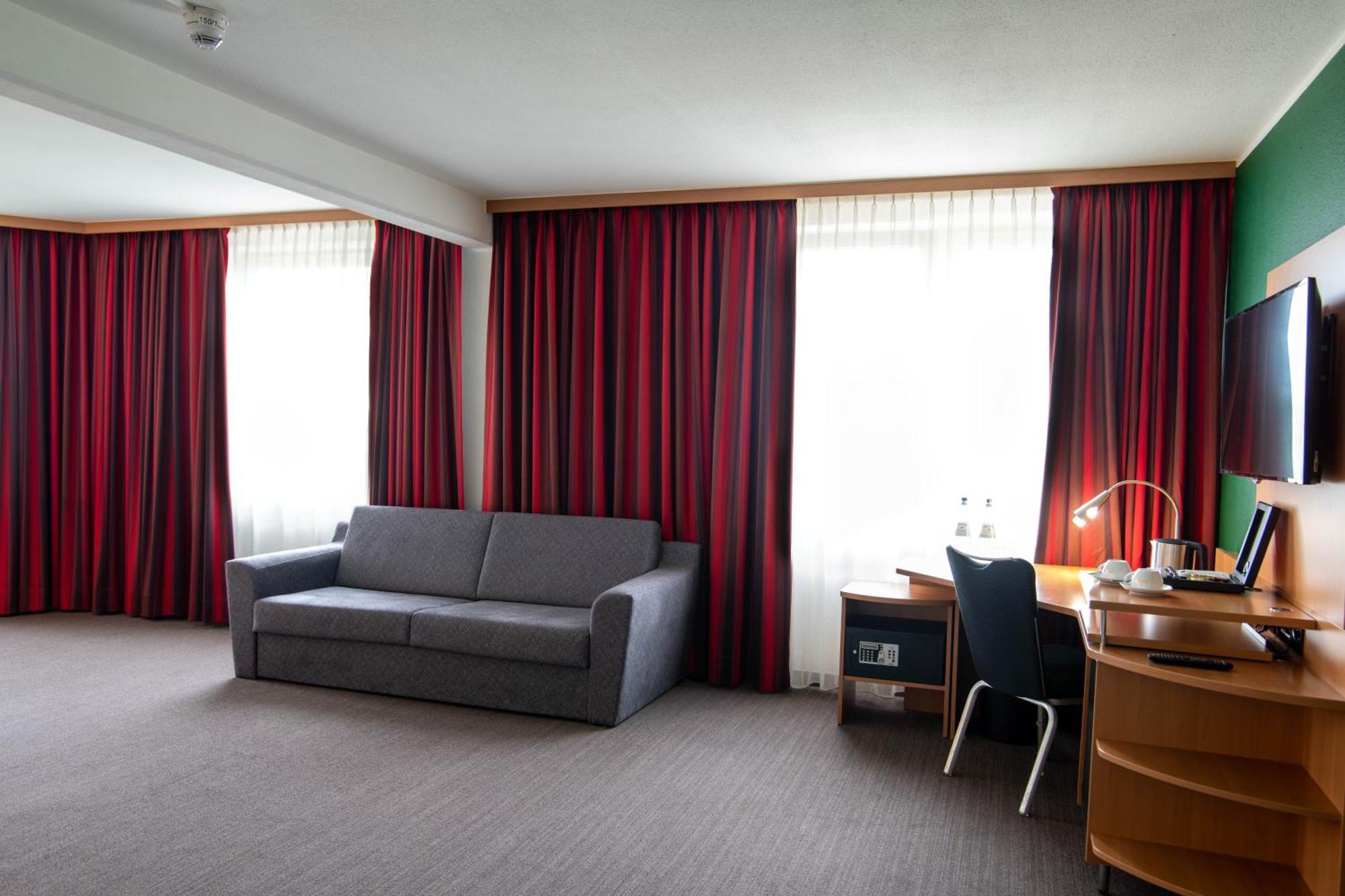 Best Western Conference Airporthotel Frankfurt Moerfelden Экстерьер фото
